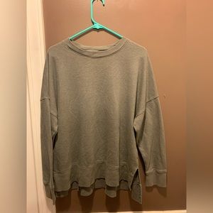 Time and true women’s sweater used really good condition